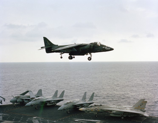 Illustration for article titled The Time When AV-8 Harriers Deployed Aboard A Fixed-Wing Navy Carrier Ā
